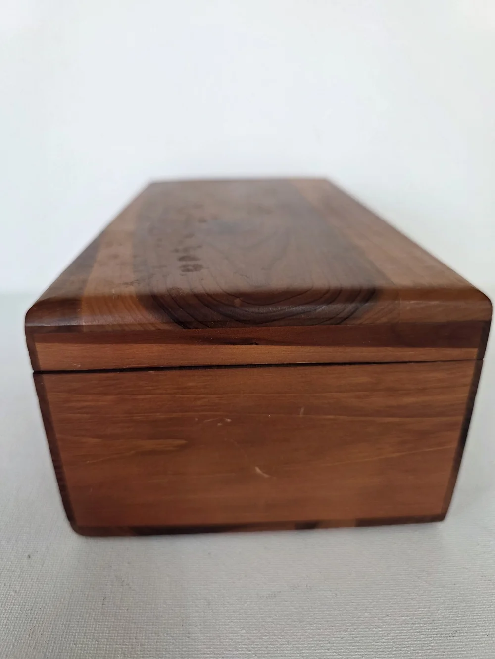Vintage Wooden Cedar Jewelry Box - Red-Brown Cedar Finish
